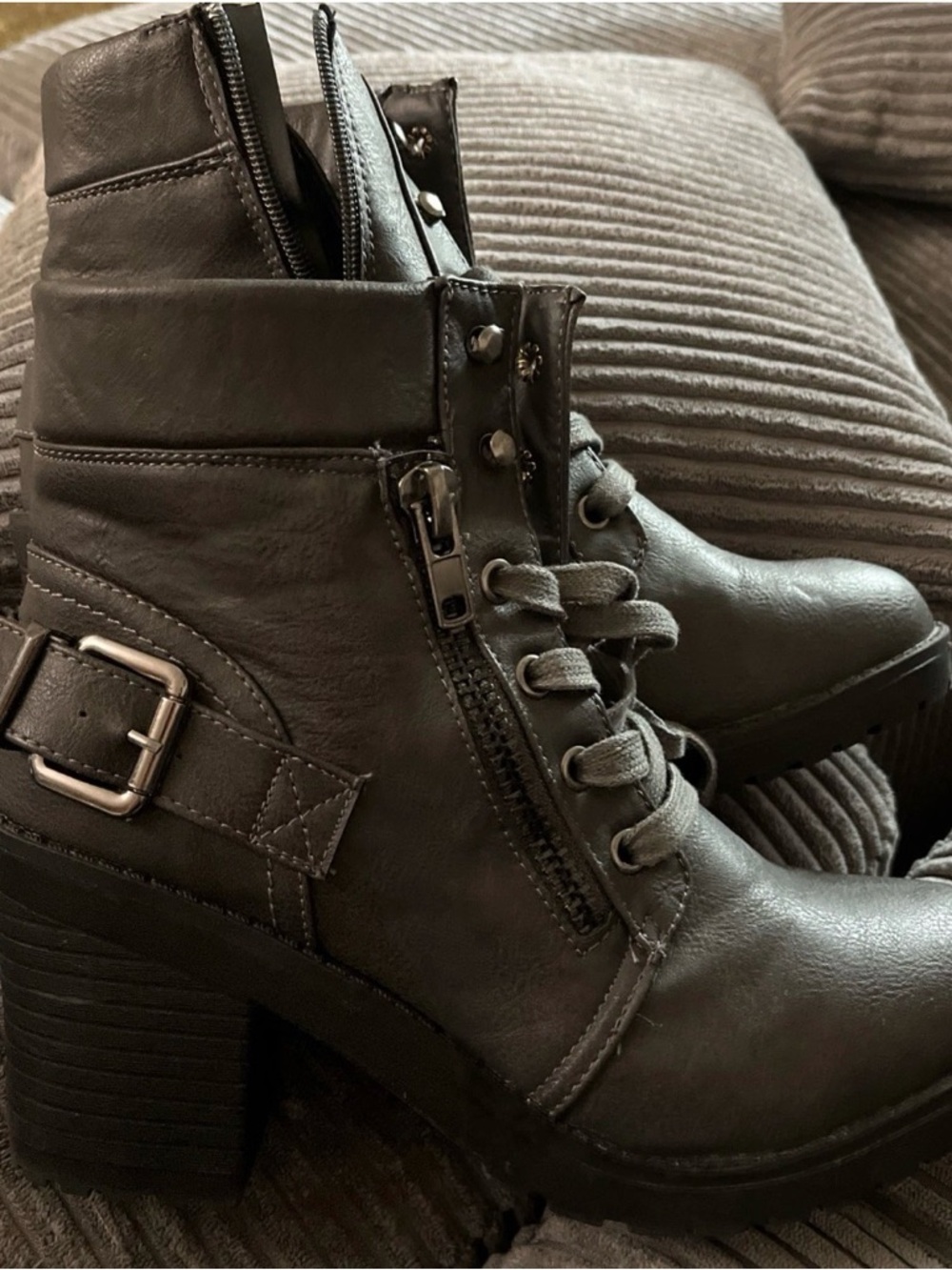 Black Women's Lace-Up Ankle Boots with Side Zipper rue 21